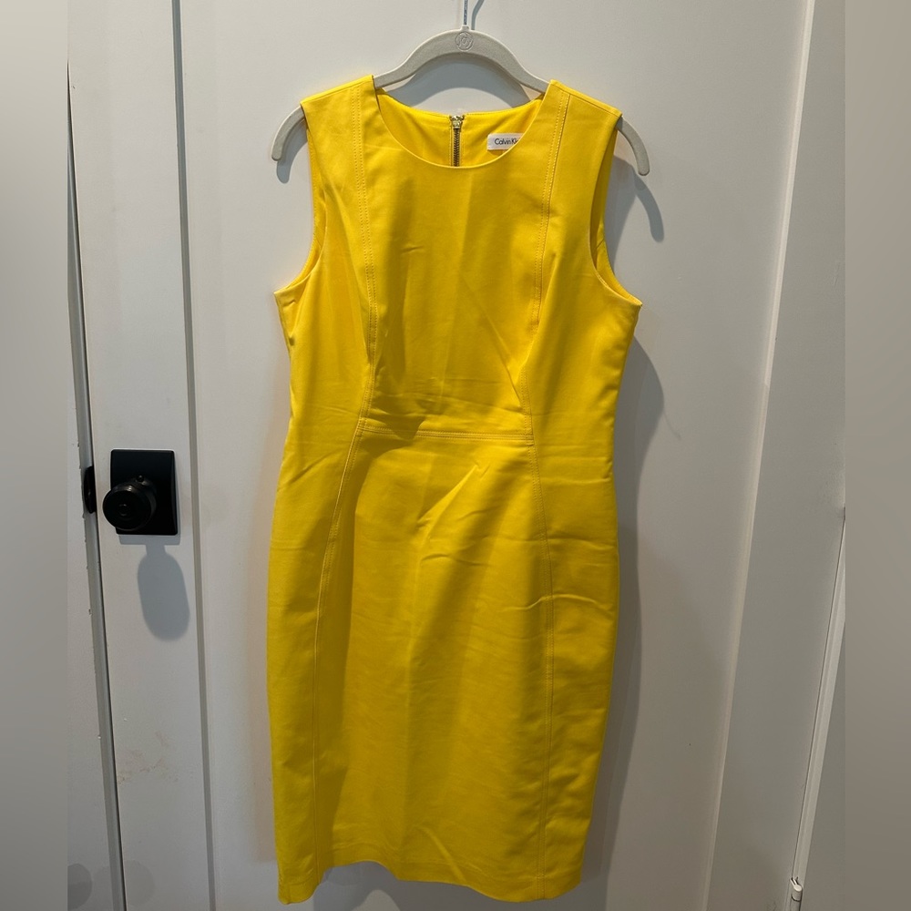 Calvin Klein Sleeveless Sheath Dress | Size 10 | Yellow with Gold zipper